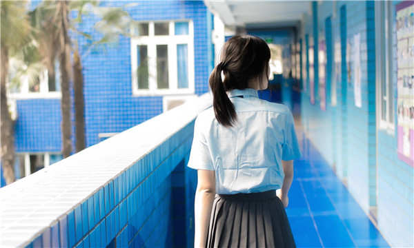 聂荣如何找到一个可以帮助我生孩子的女人？