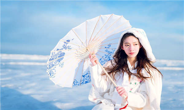 聂荣试管代怀生子多少钱一个？助孕之路的费用分析与方案选择